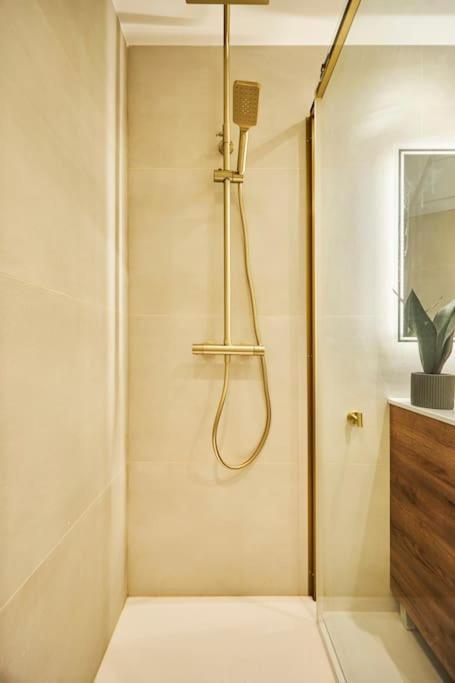 Gran Via Style Appartement Madrid Buitenkant foto